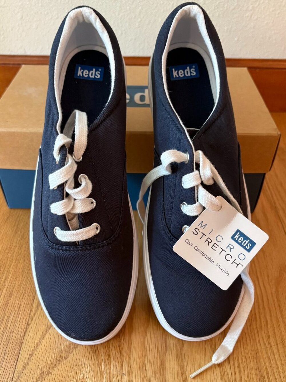 NWT Keds Navy Blue Micro Stretch Canvas Sneakers White Laces Size 8 Comfortable